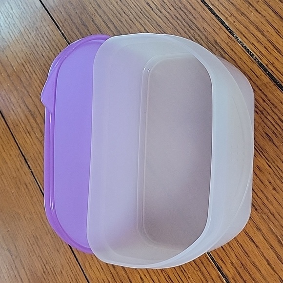 New Tupperware Fridge Half Stackable Container - Picture 4 of 7